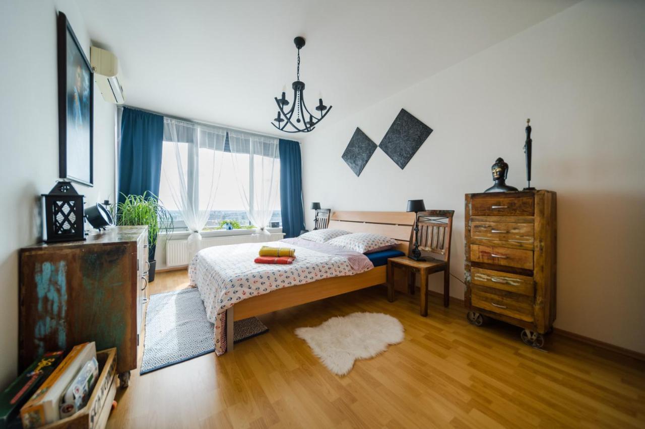 Comfy condo&FREE parking Bratislava Exterior foto