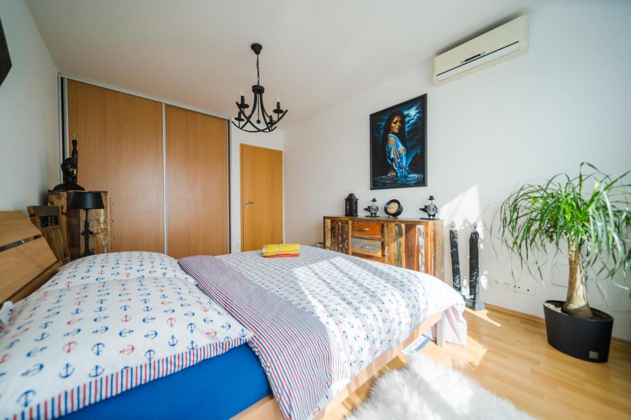 Comfy condo&FREE parking Bratislava Exterior foto